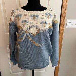 Vintage women’s Dana Scott feminine crew pull over blue cream sweater. Medium